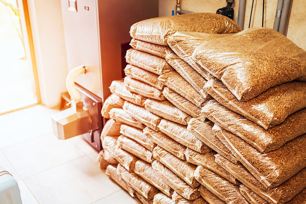 Säcke mit Pellets gestapelt